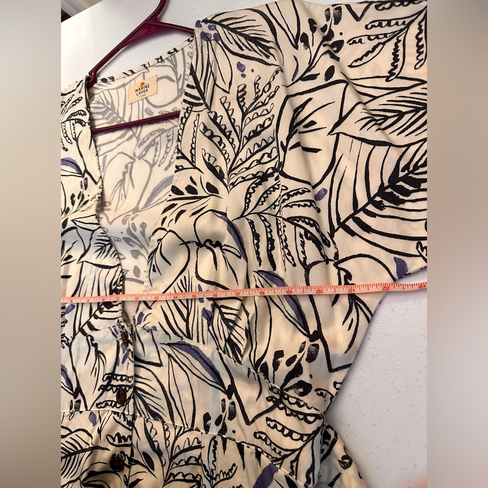 Marine Layer Classic Floral Print Dress in Deep V-Neck Button up soft - Picture 11 of 16